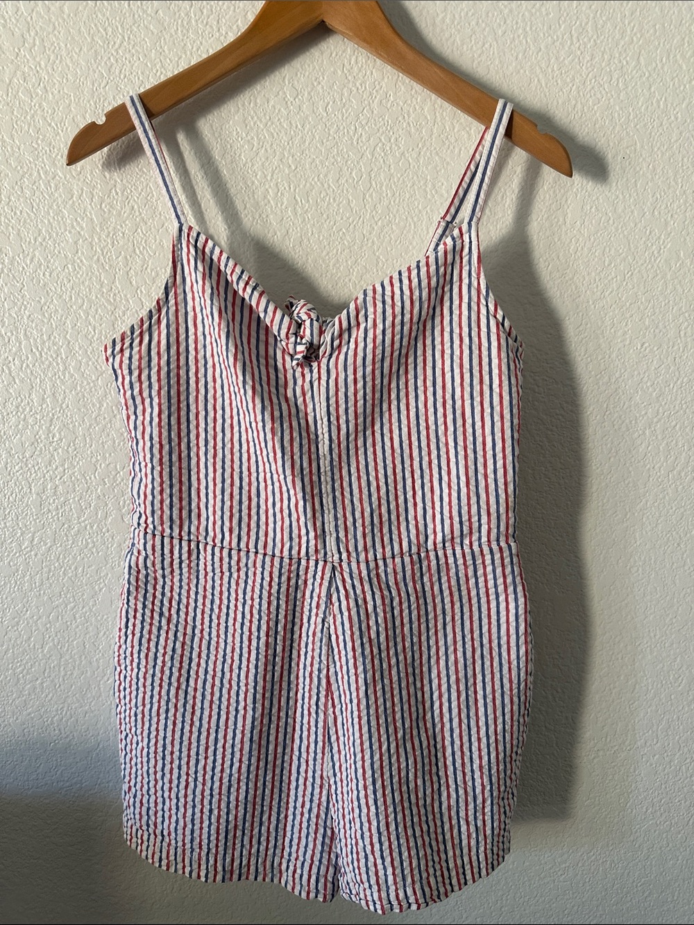 VINEYARD VINES “firework” seersucker tie front romper